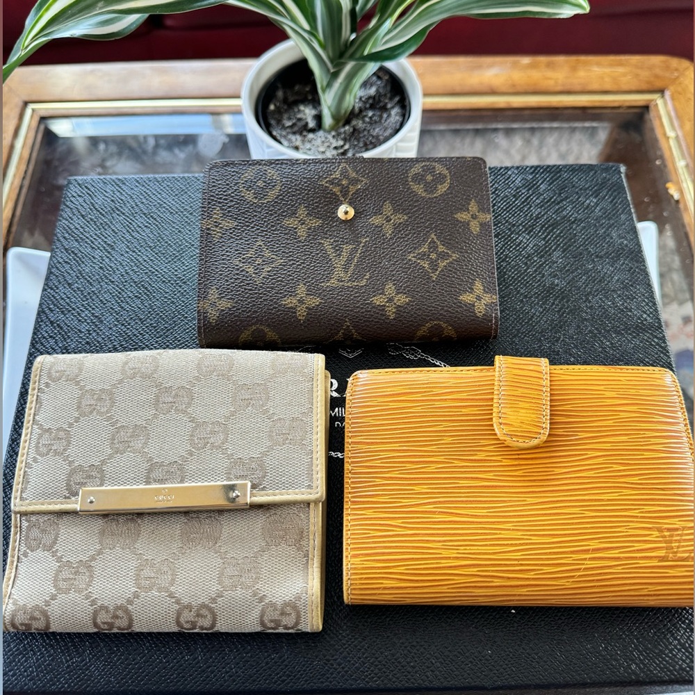 Authentic Wallet Bundles (Gucci and Louid Vuitton)